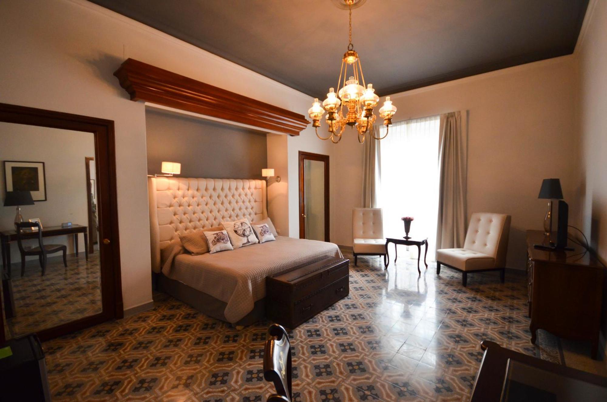 Hotel Boutique Casa Del Jardin אגואסקליינטס חדר תמונה