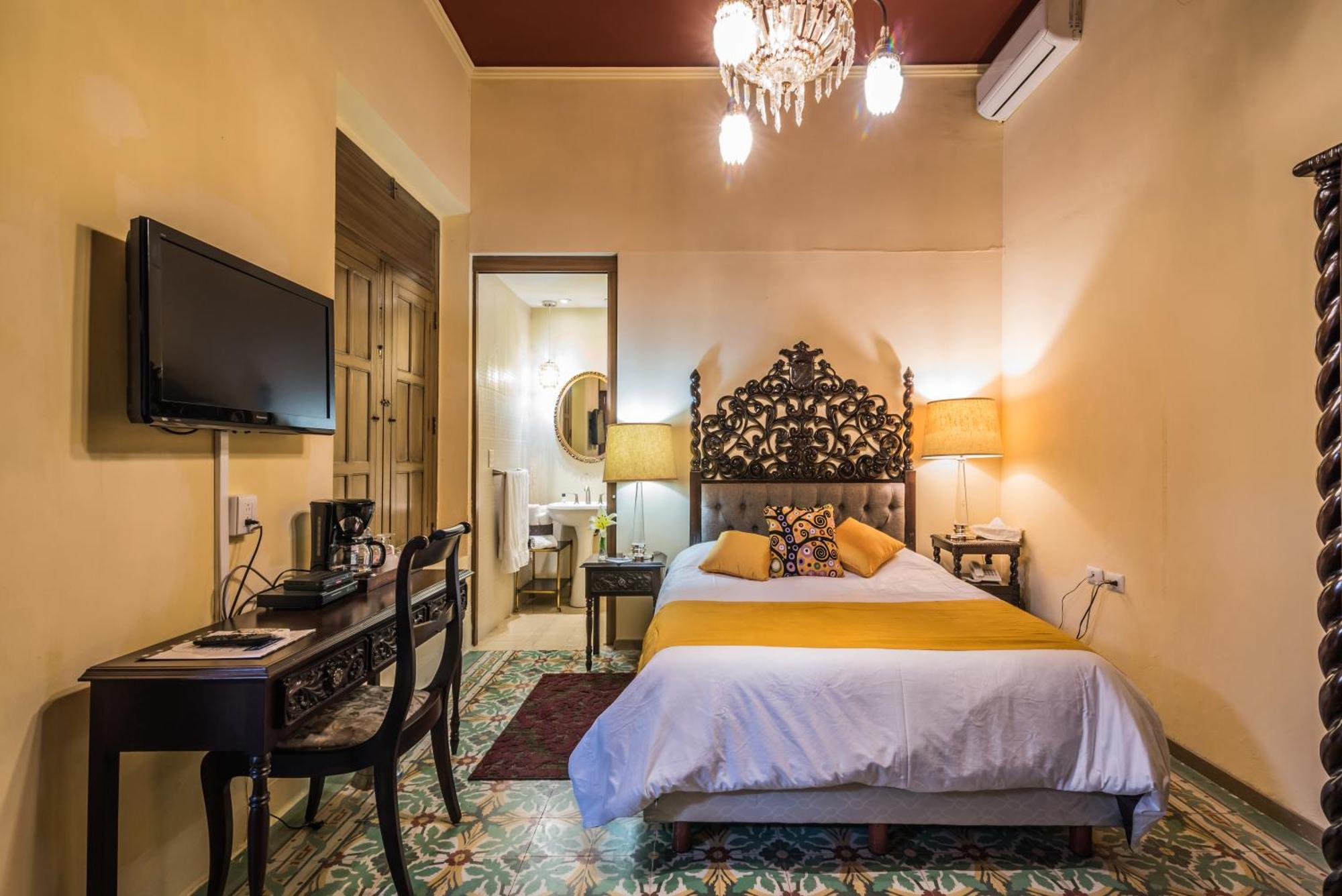 Hotel Boutique Casa Del Jardin אגואסקליינטס חדר תמונה